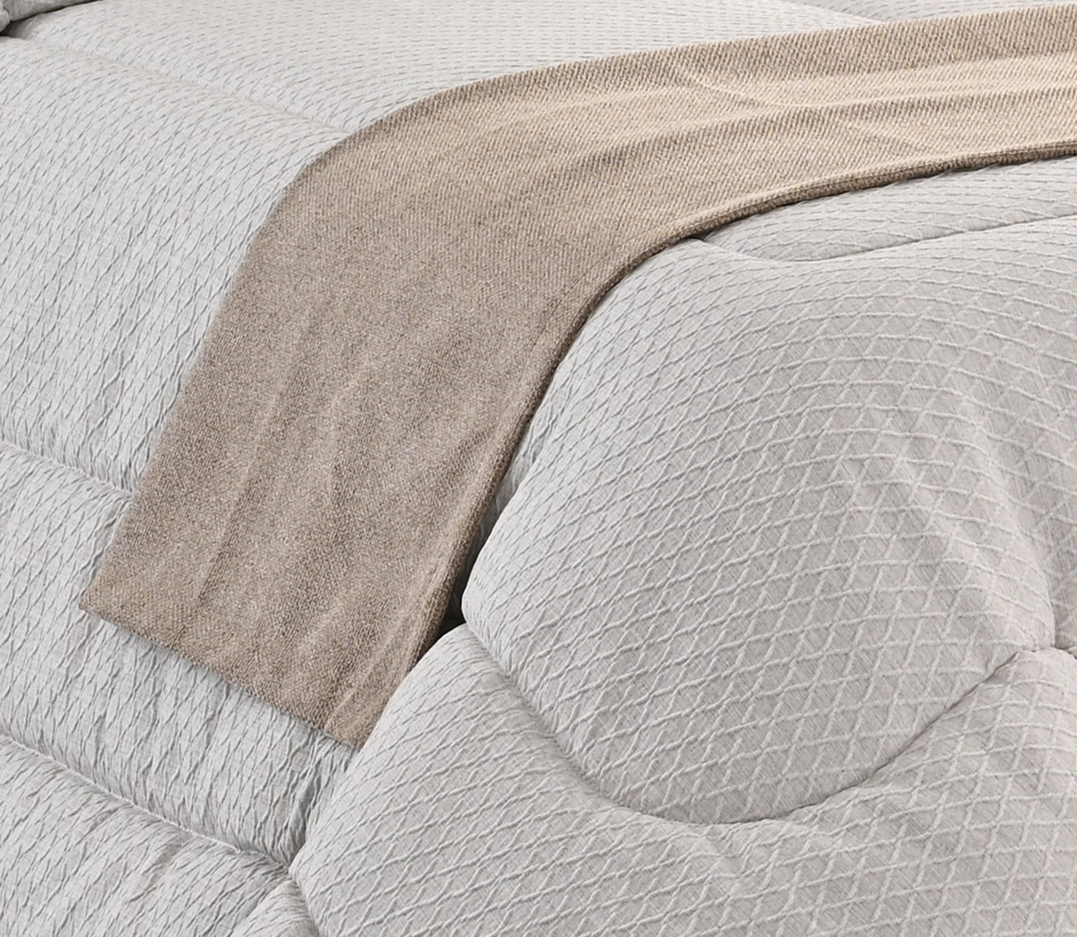 Cubrepies de cama Rio Camel